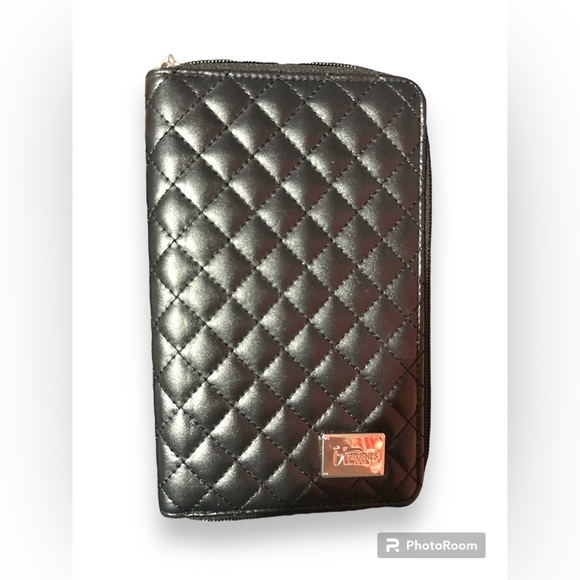 ULTA IT Makeup Brushes Holder Case - Picture 1 of 5